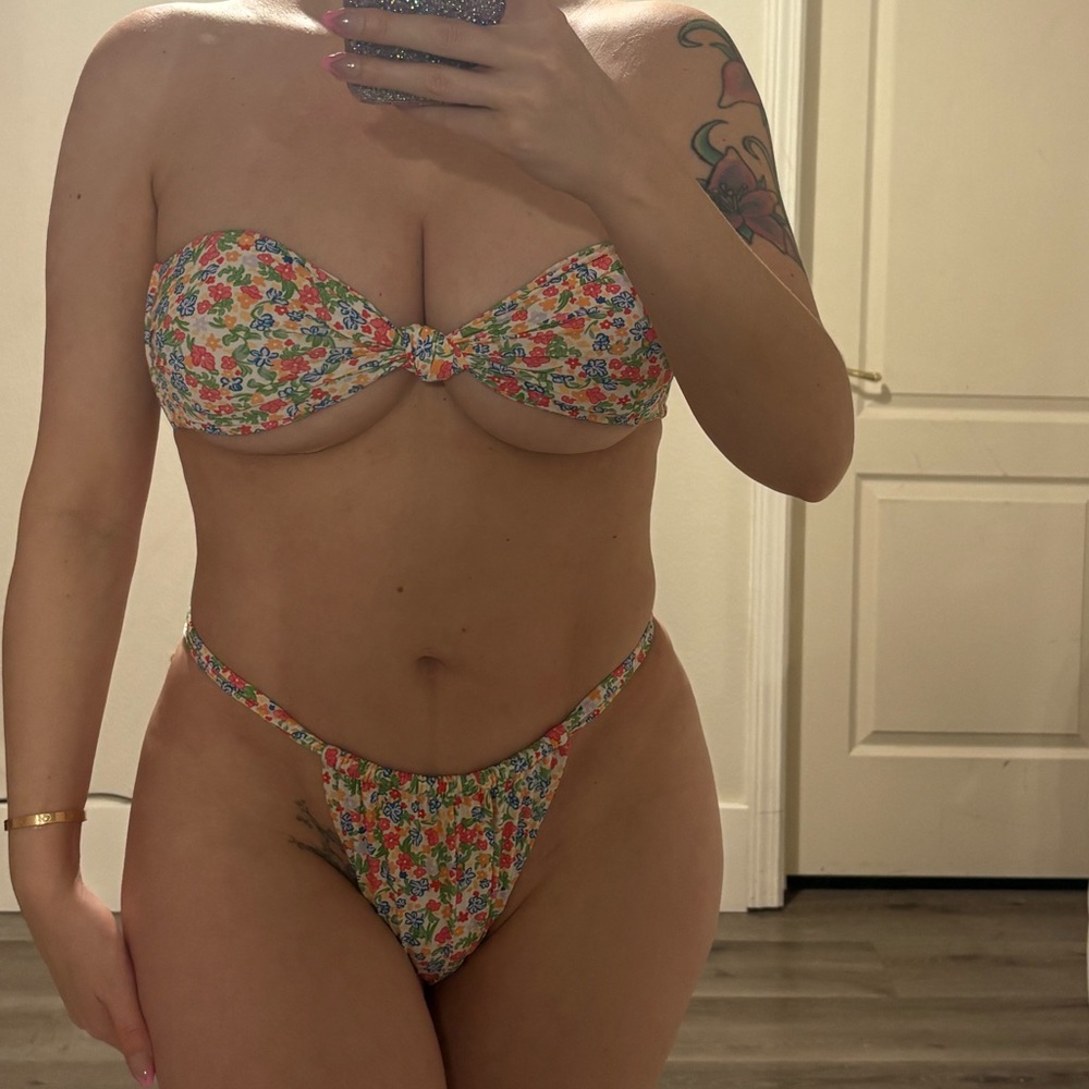 Floral bikini